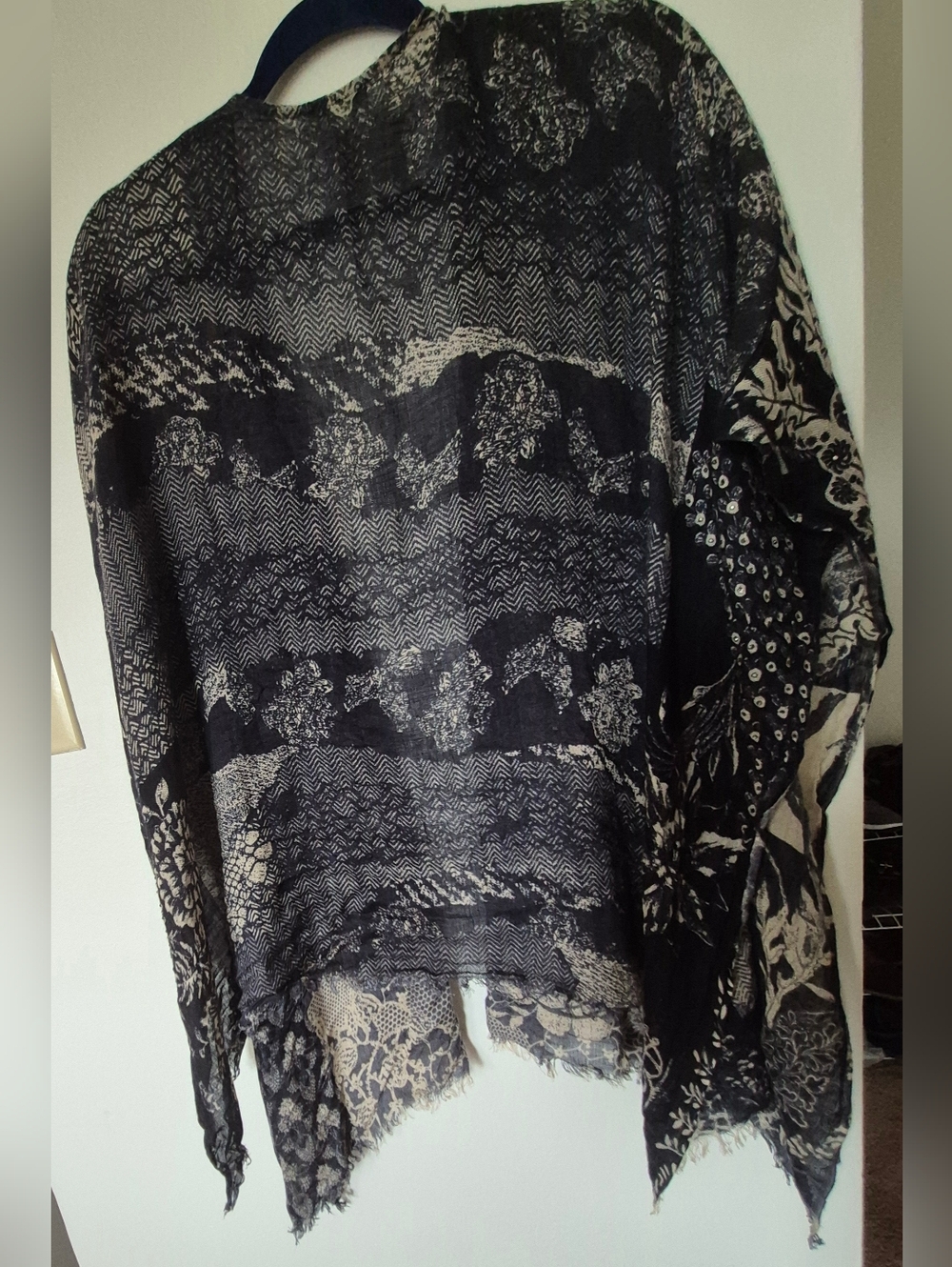 Anthropologie Petanu by Pashma Silk&Wool shawl Scarf Wrap Poncho OS - Picture 6 of 12
